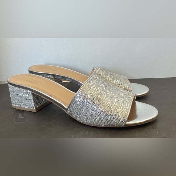Badgley Mischka Camelia Crystal-Embellished Peep-Toe Mules with Block Heel 7.5 - Picture 3 of 16